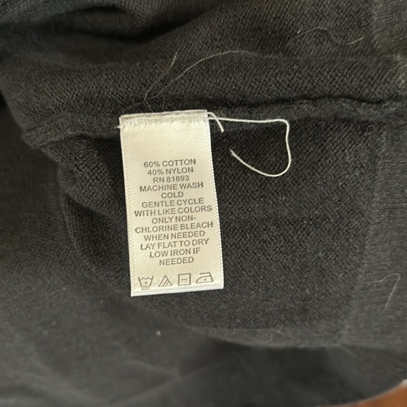 Women’s D&Co 1X Lightweight Black 3/4 Sleeve Sweater with Silver Buckle Accent - Picture 6 of 7